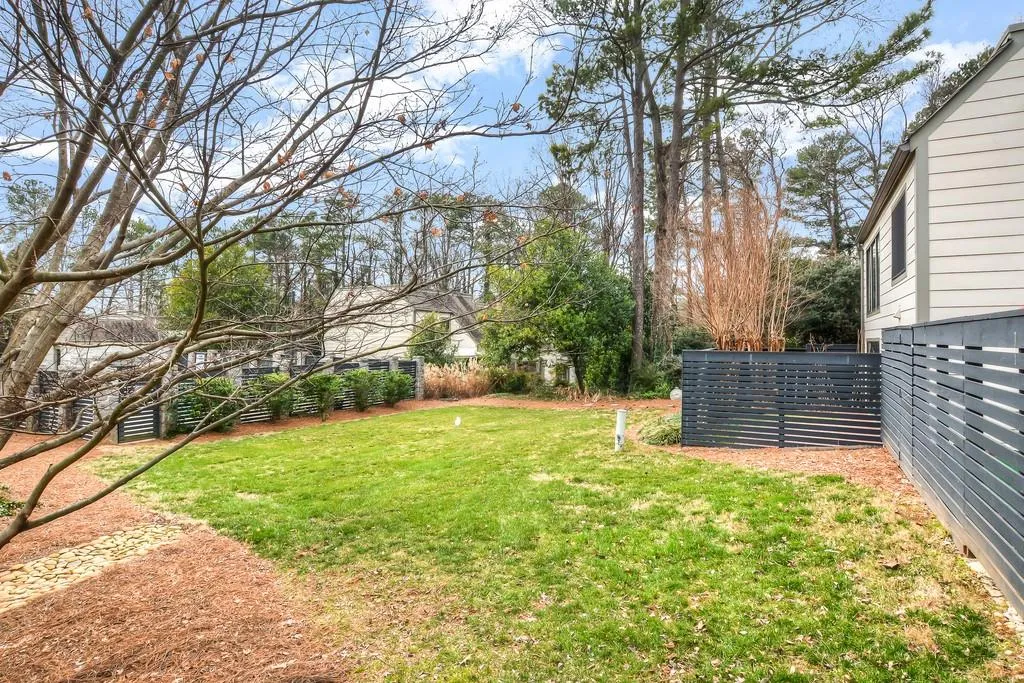 43 Forrest Place, Sandy Springs, Georgia 30328, 3 Bedrooms Bedrooms, ,2 BathroomsBathrooms,Residential,Sold,43 Forrest Place,6501989