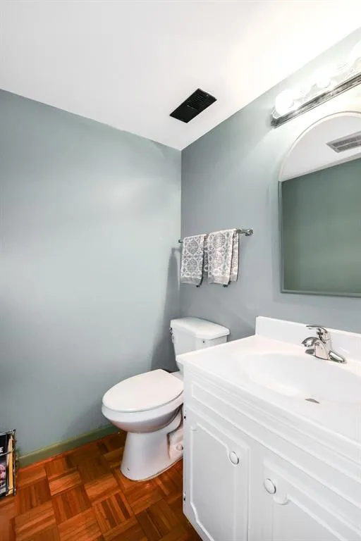 43 Forrest Place, Sandy Springs, Georgia 30328, 3 Bedrooms Bedrooms, ,2 BathroomsBathrooms,Residential,Sold,43 Forrest Place,6501989