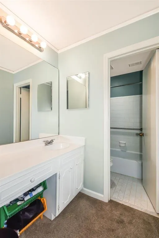 43 Forrest Place, Sandy Springs, Georgia 30328, 3 Bedrooms Bedrooms, ,2 BathroomsBathrooms,Residential,Sold,43 Forrest Place,6501989