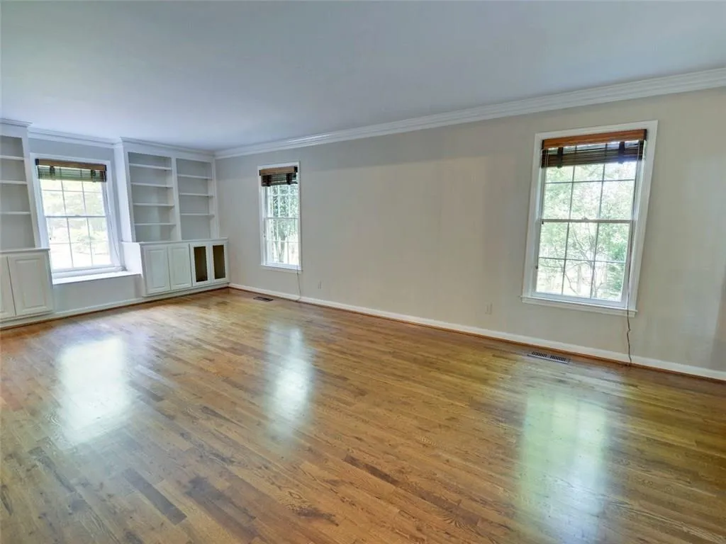 885 Edgewater Trail Nw, Sandy Springs, Georgia 30328, 3 Bedrooms Bedrooms, ,2 BathroomsBathrooms,Residential,Sold,885 Edgewater Trail Nw,5728477