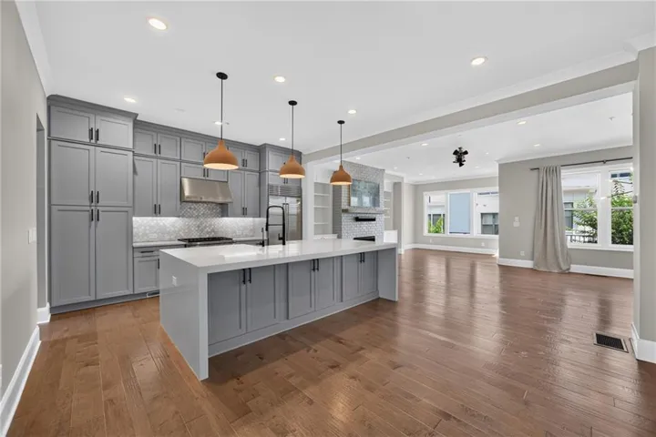 124 W Wieuca Road Ne, Sandy Springs, Georgia 30342