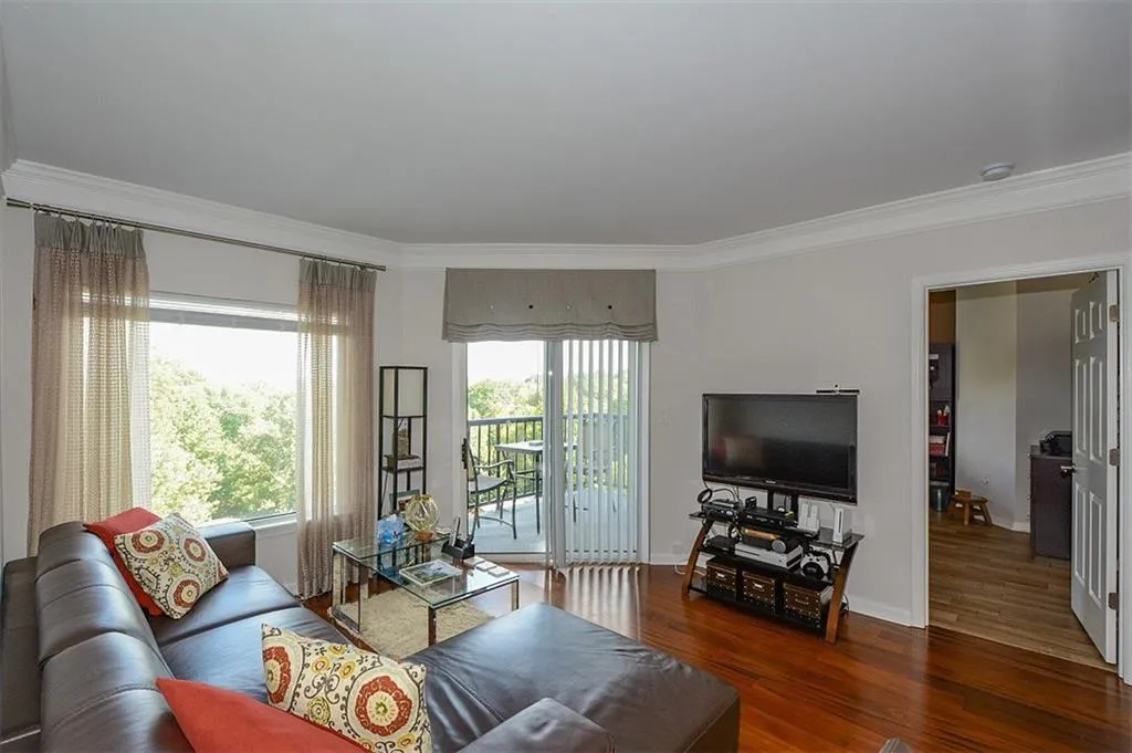 275 13th Street Ne Unit 604, Atlanta, Georgia 30309, 1 Bedroom Bedrooms, ,1 BathroomBathrooms,Residential,Sold,275 13th Street Ne Unit 604,5747194
