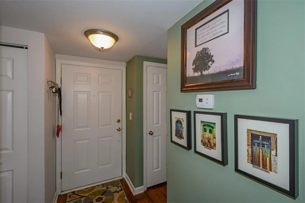 275 13th Street Ne Unit 604, Atlanta, Georgia 30309, 1 Bedroom Bedrooms, ,1 BathroomBathrooms,Residential,Sold,275 13th Street Ne Unit 604,5747194