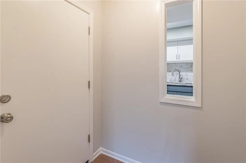 6851 Roswell Road Unit C10, Sandy Springs, Georgia 30328, 2 Bedrooms Bedrooms, ,2 BathroomsBathrooms,Residential,Sold,6851 Roswell Road Unit C10,7016849