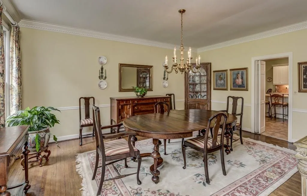 6170 Weatherly Drive, Atlanta, Georgia 30328, 4 Bedrooms Bedrooms, ,4 BathroomsBathrooms,Residential,Sold,6170 Weatherly Drive,5827883