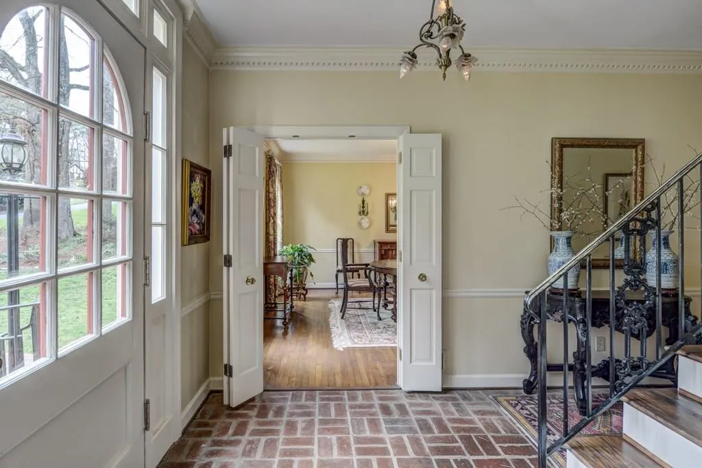 6170 Weatherly Drive, Atlanta, Georgia 30328, 4 Bedrooms Bedrooms, ,4 BathroomsBathrooms,Residential,Sold,6170 Weatherly Drive,5827883