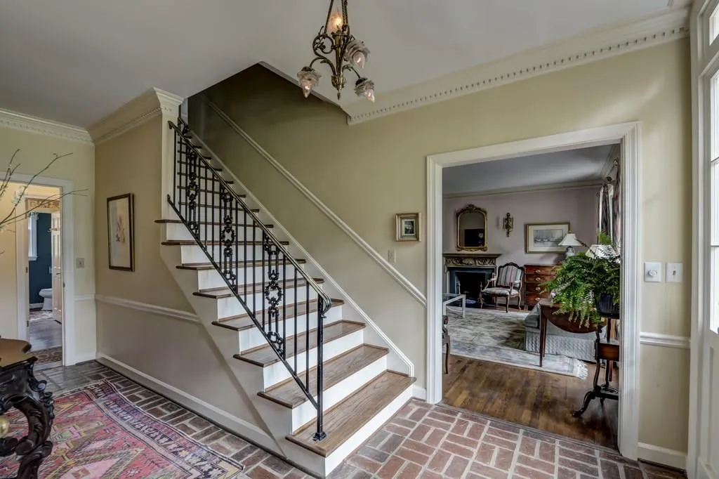6170 Weatherly Drive, Atlanta, Georgia 30328, 4 Bedrooms Bedrooms, ,4 BathroomsBathrooms,Residential,Sold,6170 Weatherly Drive,5827883