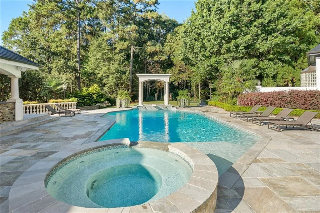 40 Cates Ridge Road, Atlanta, Georgia 30327, 6 Bedrooms Bedrooms, ,8 BathroomsBathrooms,Residential,Sold,40 Cates Ridge Road,6660804