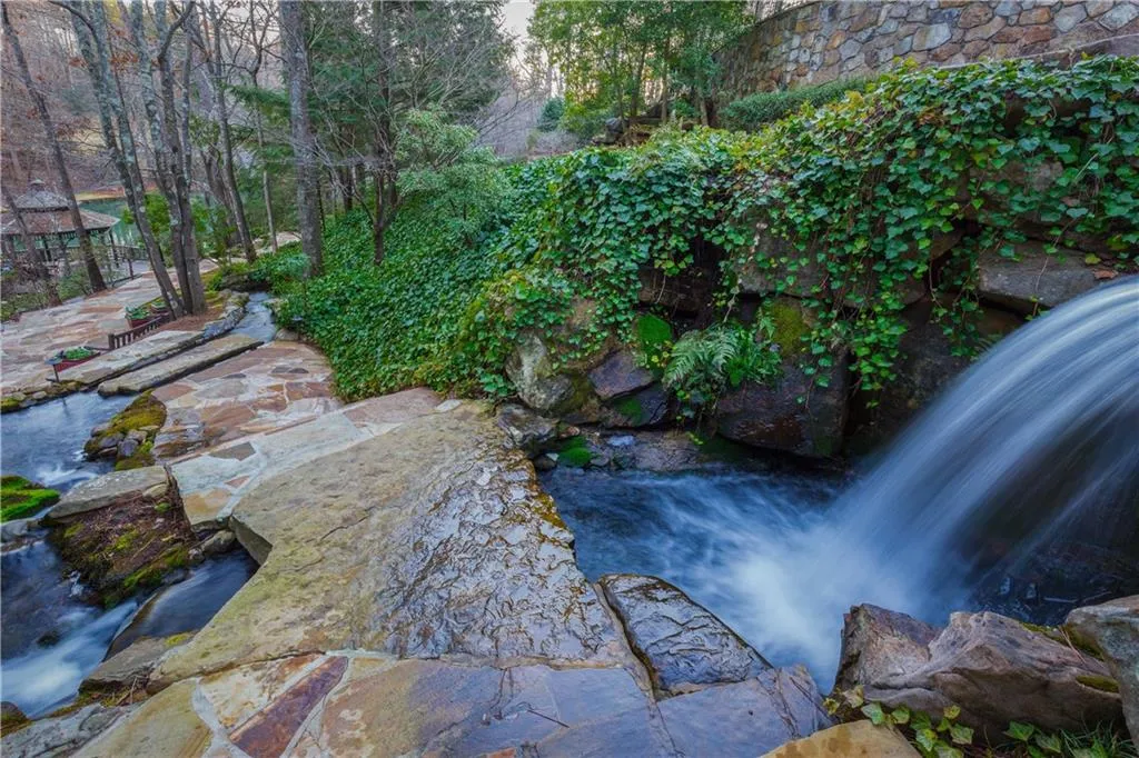 40 Cates Ridge Road, Atlanta, Georgia 30327, 6 Bedrooms Bedrooms, ,8 BathroomsBathrooms,Residential,Sold,40 Cates Ridge Road,6660804