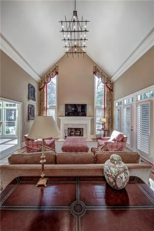 8475 Valemont Drive, Atlanta, Georgia 30350, 5 Bedrooms Bedrooms, ,5 BathroomsBathrooms,Residential,Sold,8475 Valemont Drive,6534771