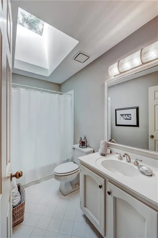 8475 Valemont Drive, Atlanta, Georgia 30350, 5 Bedrooms Bedrooms, ,5 BathroomsBathrooms,Residential,Sold,8475 Valemont Drive,6534771