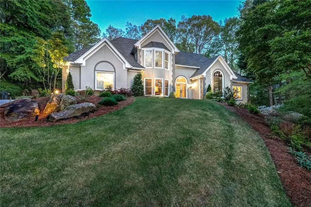 8475 Valemont Drive, Atlanta, Georgia 30350, 5 Bedrooms Bedrooms, ,5 BathroomsBathrooms,Residential,Sold,8475 Valemont Drive,6534771