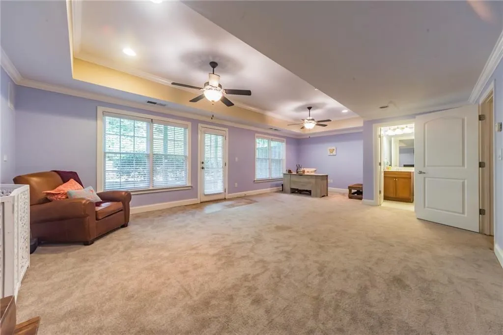5441 Battery Lane Unit 23, Atlanta, Georgia 30342, 3 Bedrooms Bedrooms, ,2 BathroomsBathrooms,Residential,Sold,5441 Battery Lane Unit 23,6715075