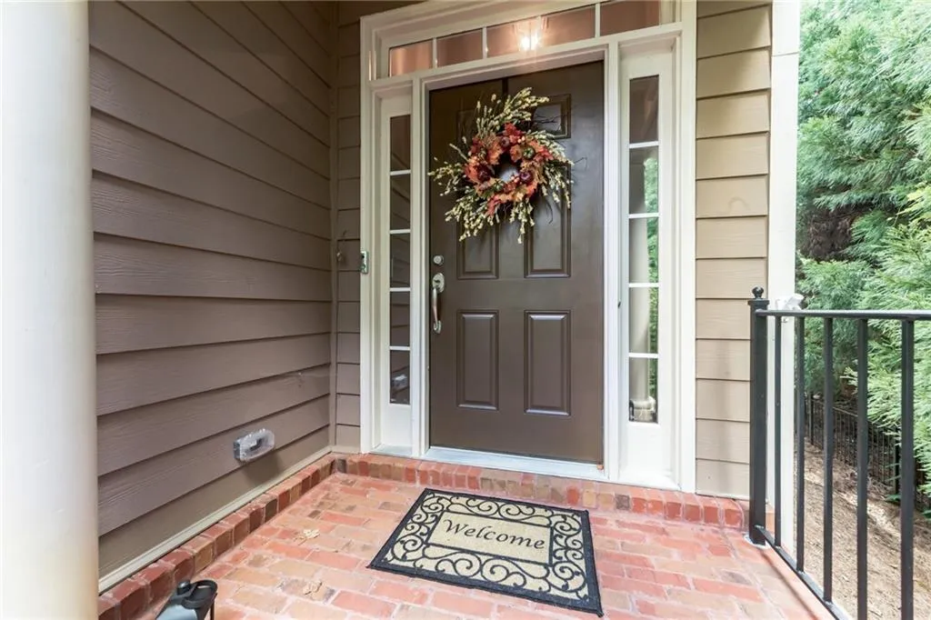 5441 Battery Lane Unit 23, Atlanta, Georgia 30342, 3 Bedrooms Bedrooms, ,2 BathroomsBathrooms,Residential,Sold,5441 Battery Lane Unit 23,6715075
