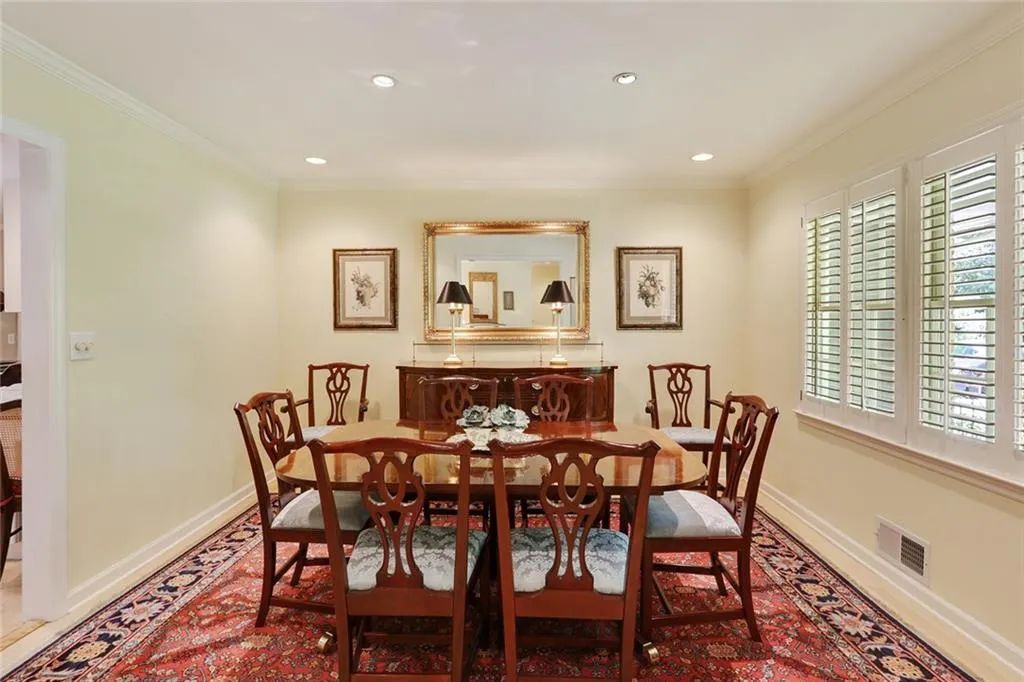 6360 Colewood Court, Sandy Springs, Georgia 30328, 3 Bedrooms Bedrooms, ,2 BathroomsBathrooms,Residential,Sold,6360 Colewood Court,5857394