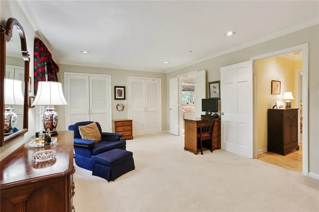 6360 Colewood Court, Sandy Springs, Georgia 30328, 3 Bedrooms Bedrooms, ,2 BathroomsBathrooms,Residential,Sold,6360 Colewood Court,5857394