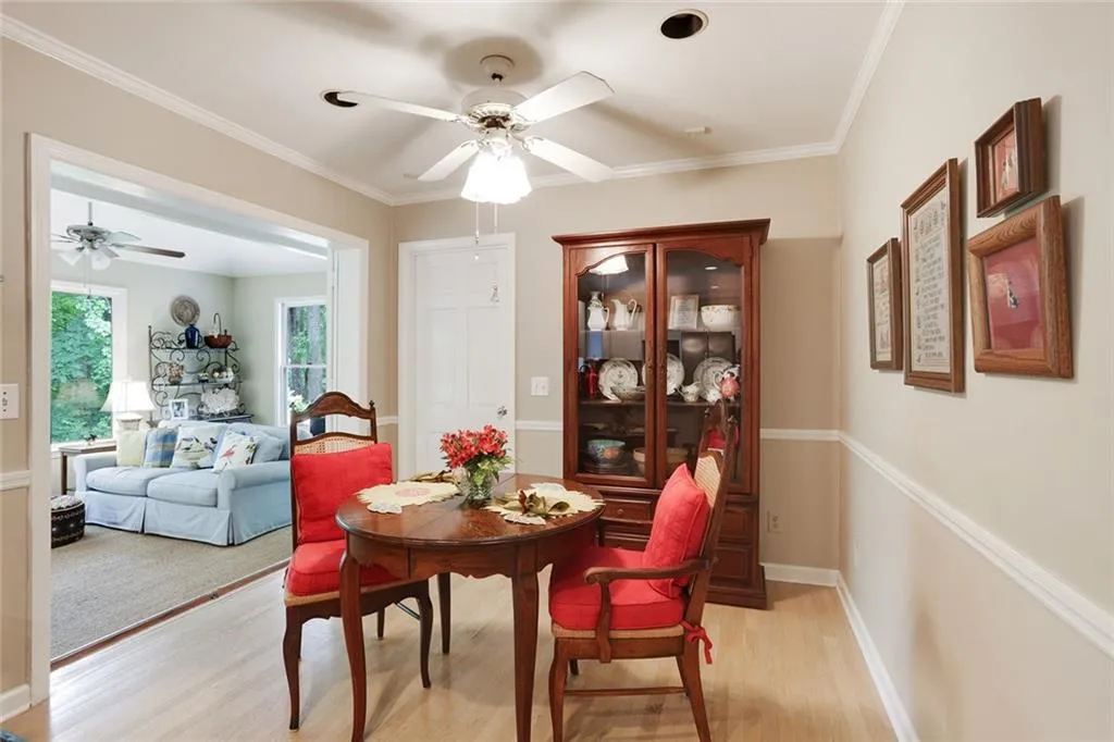 6360 Colewood Court, Sandy Springs, Georgia 30328, 3 Bedrooms Bedrooms, ,2 BathroomsBathrooms,Residential,Sold,6360 Colewood Court,5857394