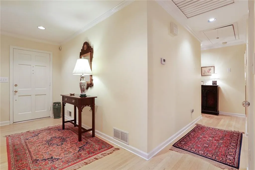 6360 Colewood Court, Sandy Springs, Georgia 30328, 3 Bedrooms Bedrooms, ,2 BathroomsBathrooms,Residential,Sold,6360 Colewood Court,5857394
