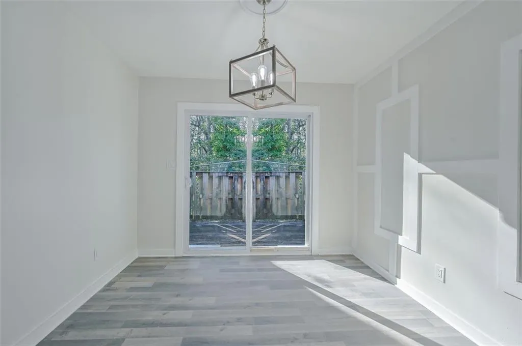 5643 Kingsport Drive, Atlanta, Georgia 30342, 2 Bedrooms Bedrooms, ,2 BathroomsBathrooms,Residential,Sold,5643 Kingsport Drive,7006095