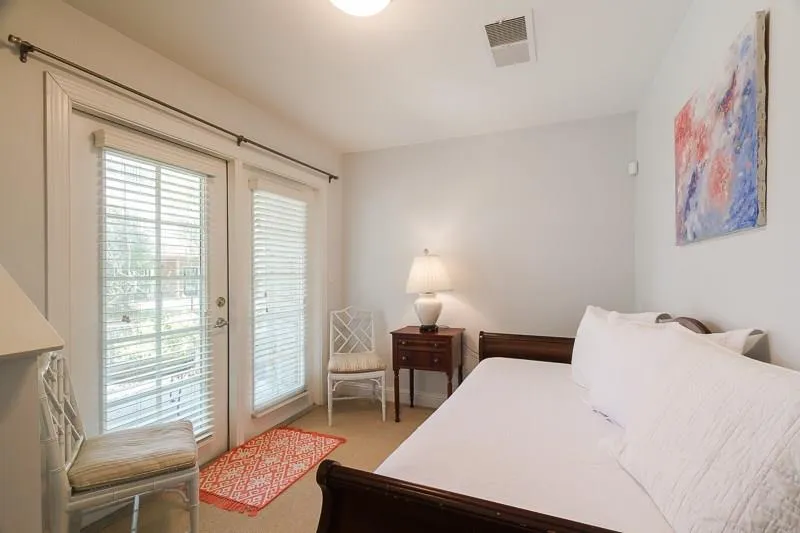 5590 Glenridge Park Unit 1206, Atlanta, Georgia 30342, 2 Bedrooms Bedrooms, ,2 BathroomsBathrooms,Residential,Sold,5590 Glenridge Park Unit 1206,5936650