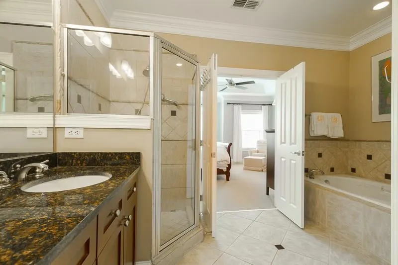 5590 Glenridge Park Unit 1206, Atlanta, Georgia 30342, 2 Bedrooms Bedrooms, ,2 BathroomsBathrooms,Residential,Sold,5590 Glenridge Park Unit 1206,5936650