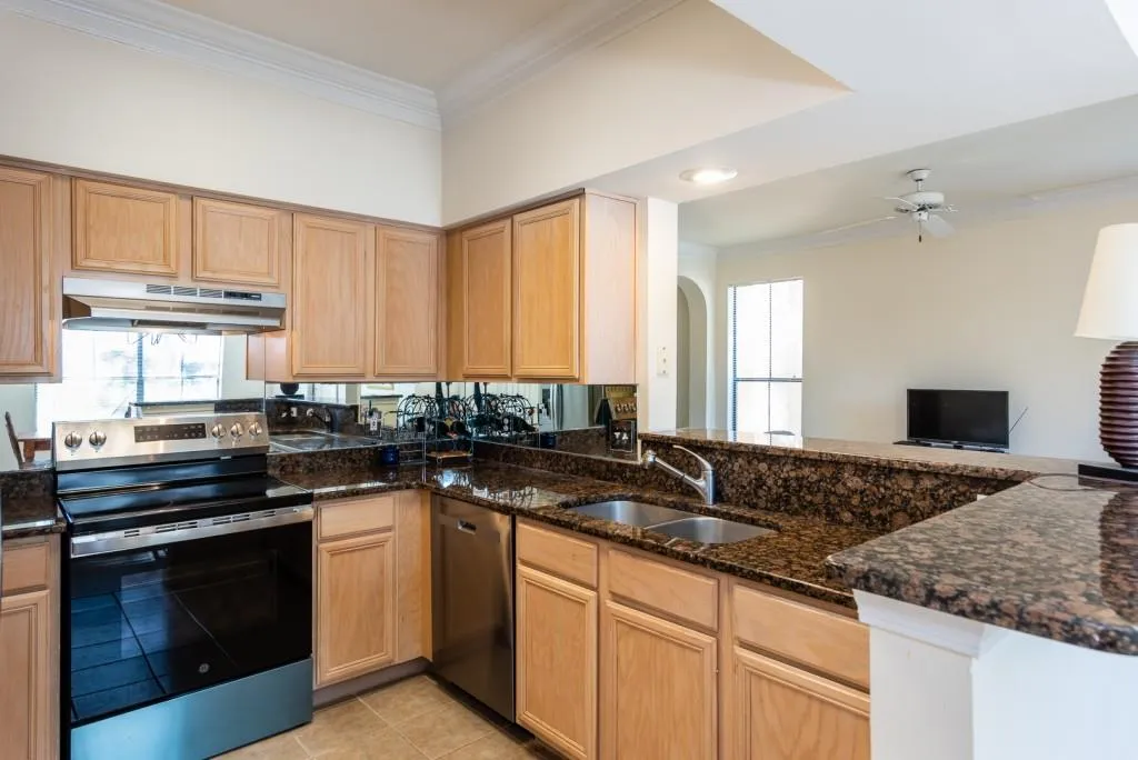 3777 Peachtree Road Ne Unit 1007, Brookhaven, Georgia 30319, 2 Bedrooms Bedrooms, 0 ,2 BathroomsBathrooms,Residential,For Sale,3777 Peachtree Road Ne Unit 1007,7721953