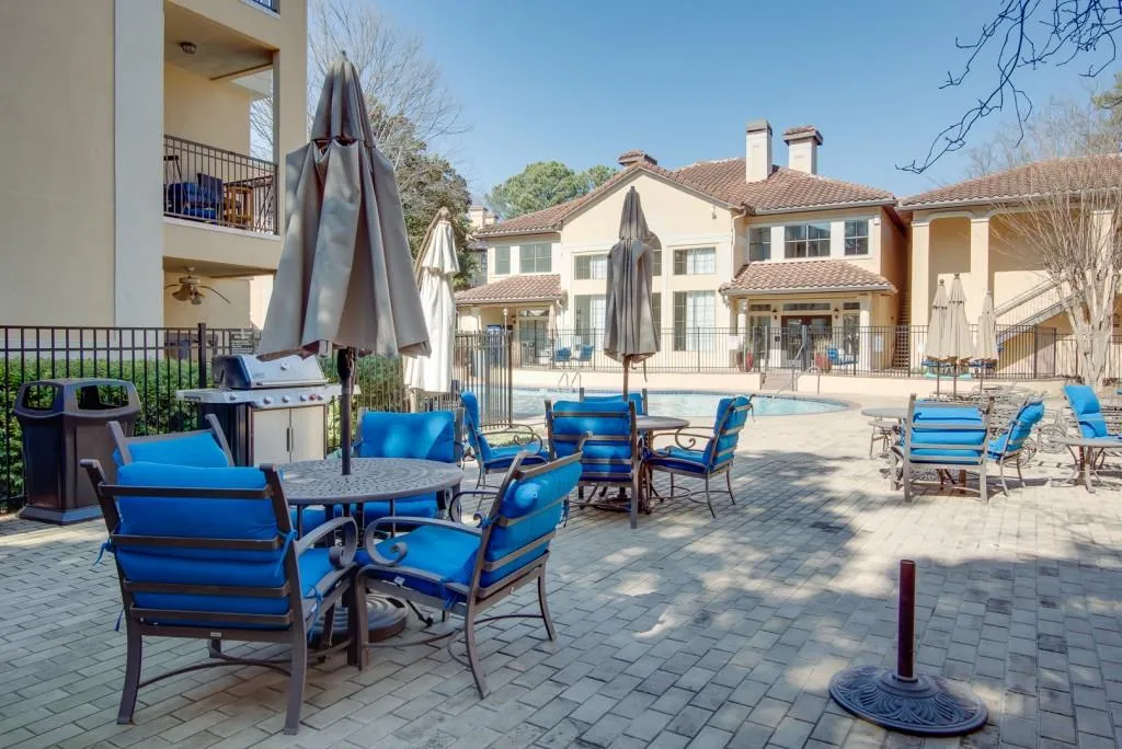3777 Peachtree Road Ne Unit 1007, Brookhaven, Georgia 30319, 2 Bedrooms Bedrooms, 0 ,2 BathroomsBathrooms,Residential,For Sale,3777 Peachtree Road Ne Unit 1007,7721953
