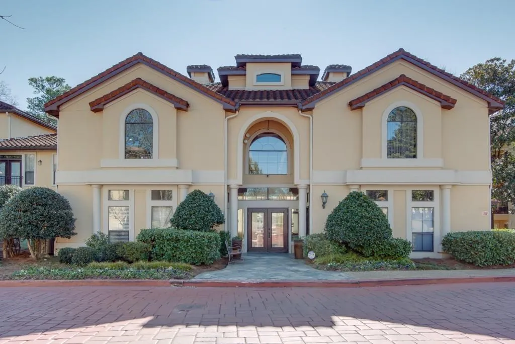 3777 Peachtree Road Ne Unit 1007, Brookhaven, Georgia 30319, 2 Bedrooms Bedrooms, 0 ,2 BathroomsBathrooms,Residential,For Sale,3777 Peachtree Road Ne Unit 1007,7721953