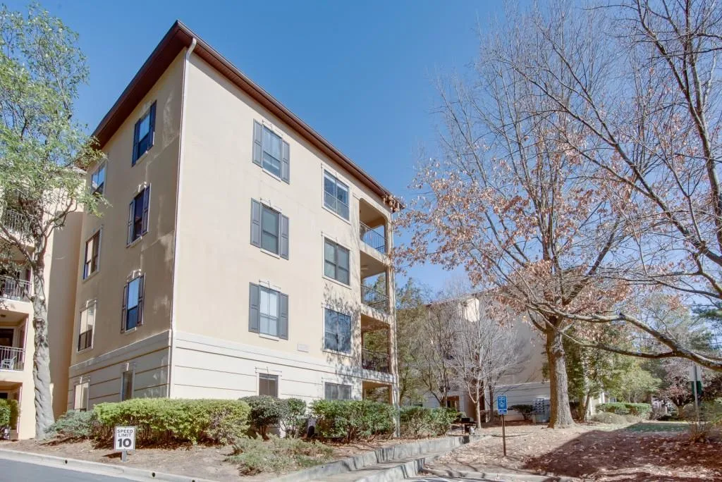 3777 Peachtree Road Ne Unit 1007, Brookhaven, Georgia 30319, 2 Bedrooms Bedrooms, 0 ,2 BathroomsBathrooms,Residential,For Sale,3777 Peachtree Road Ne Unit 1007,7721953