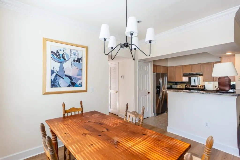 3777 Peachtree Road Ne Unit 1007, Brookhaven, Georgia 30319, 2 Bedrooms Bedrooms, 0 ,2 BathroomsBathrooms,Residential,For Sale,3777 Peachtree Road Ne Unit 1007,7721953