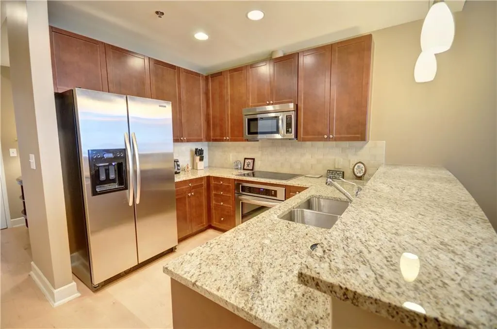 2795 Peachtree Road Ne Unit 1803, Atlanta, Georgia 30305, 2 Bedrooms Bedrooms, ,2 BathroomsBathrooms,Residential,Sold,2795 Peachtree Road Ne Unit 1803,5943460