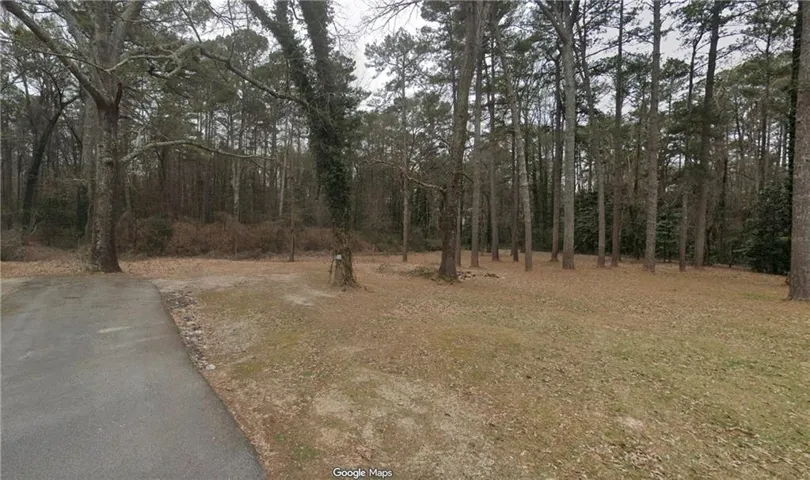 2037 Collier Circle W, Decatur, Georgia 30032