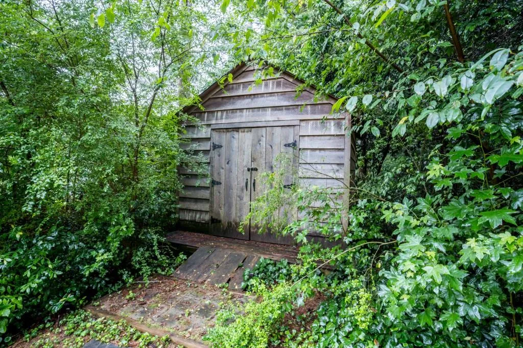 6885 Sunny Brook Lane, Atlanta, Georgia 30328, 4 Bedrooms Bedrooms, ,2 BathroomsBathrooms,Residential,Sold,6885 Sunny Brook Lane,6919046