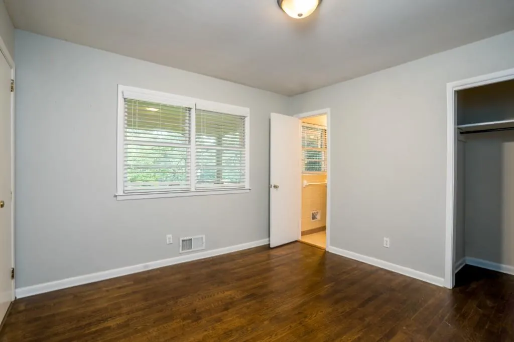 6885 Sunny Brook Lane, Atlanta, Georgia 30328, 4 Bedrooms Bedrooms, ,2 BathroomsBathrooms,Residential,Sold,6885 Sunny Brook Lane,6919046