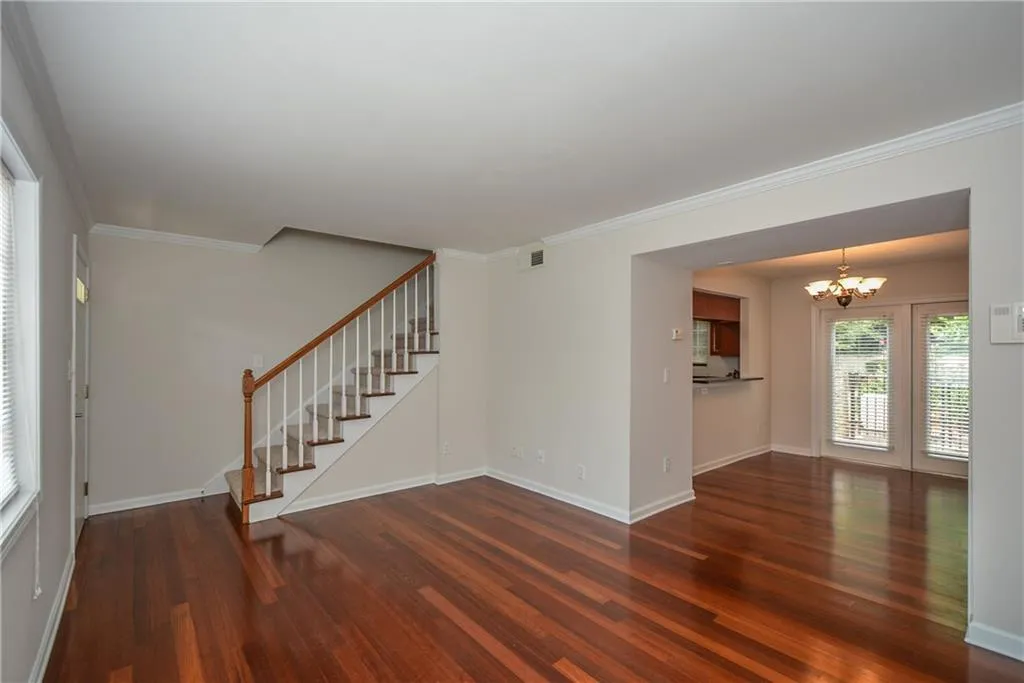 6940 Roswell Road Unit 15f, Sandy Springs, Georgia 30328, 2 Bedrooms Bedrooms, ,1 BathroomBathrooms,Residential,Sold,6940 Roswell Road Unit 15f,6588440