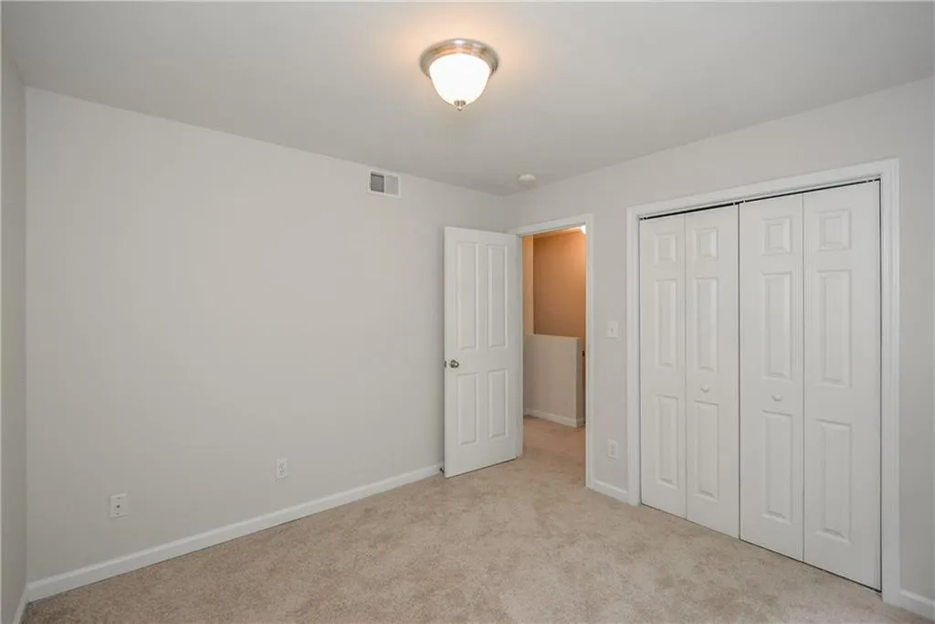 6940 Roswell Road Unit 15f, Sandy Springs, Georgia 30328, 2 Bedrooms Bedrooms, ,1 BathroomBathrooms,Residential,Sold,6940 Roswell Road Unit 15f,6588440