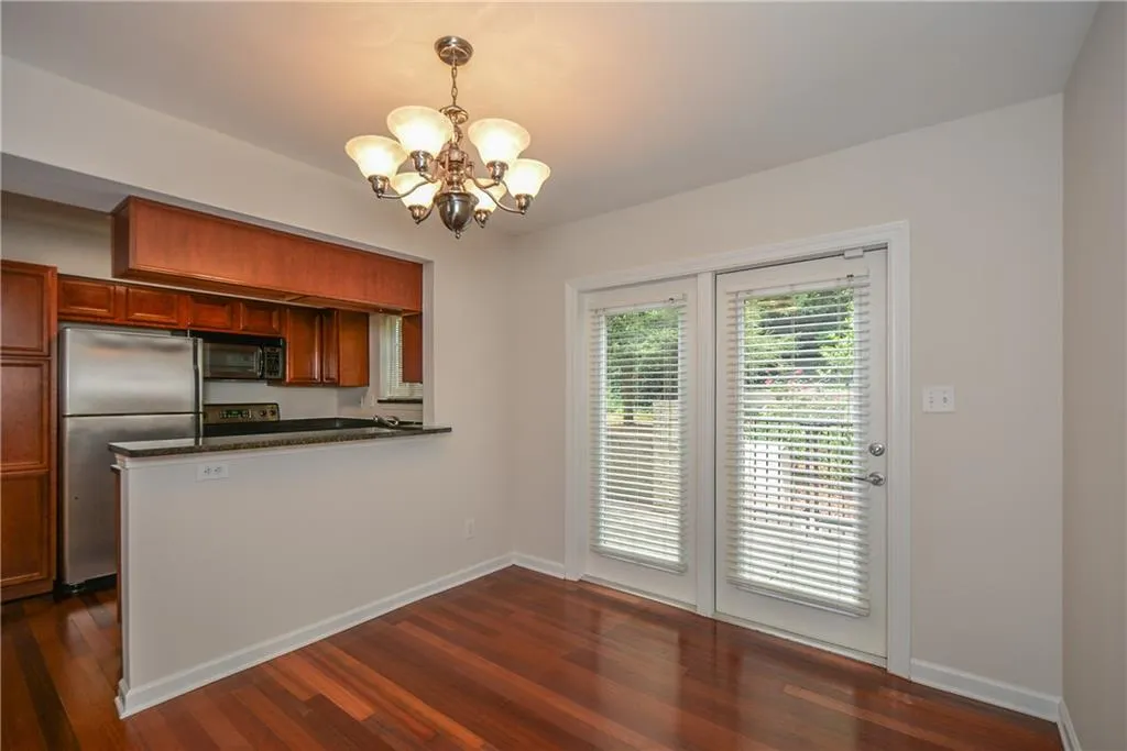 6940 Roswell Road Unit 15f, Sandy Springs, Georgia 30328, 2 Bedrooms Bedrooms, ,1 BathroomBathrooms,Residential,Sold,6940 Roswell Road Unit 15f,6588440