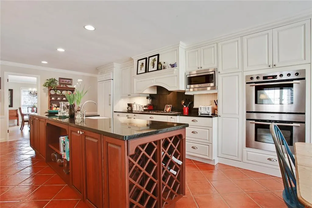 5745 Riverwood Drive Nw, Sandy Springs, Georgia 30328, 4 Bedrooms Bedrooms, ,4 BathroomsBathrooms,Residential,Sold,5745 Riverwood Drive Nw,5793127