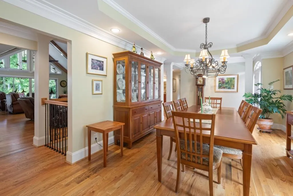 7620 Nesbit Ferry Road, Sandy Springs, Georgia 30350, 4 Bedrooms Bedrooms, ,4 BathroomsBathrooms,Residential,Sold,7620 Nesbit Ferry Road,6908871