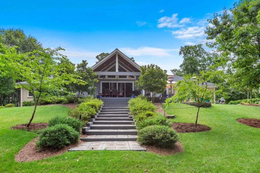 7620 Nesbit Ferry Road, Sandy Springs, Georgia 30350, 4 Bedrooms Bedrooms, ,4 BathroomsBathrooms,Residential,Sold,7620 Nesbit Ferry Road,6908871