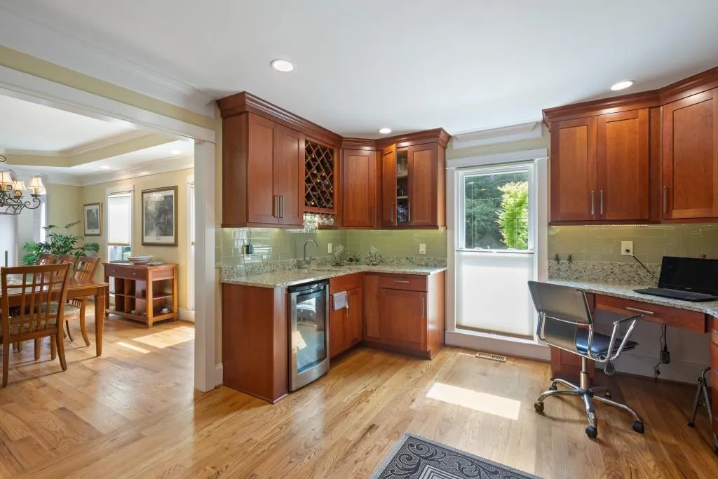 7620 Nesbit Ferry Road, Sandy Springs, Georgia 30350, 4 Bedrooms Bedrooms, ,4 BathroomsBathrooms,Residential,Sold,7620 Nesbit Ferry Road,6908871