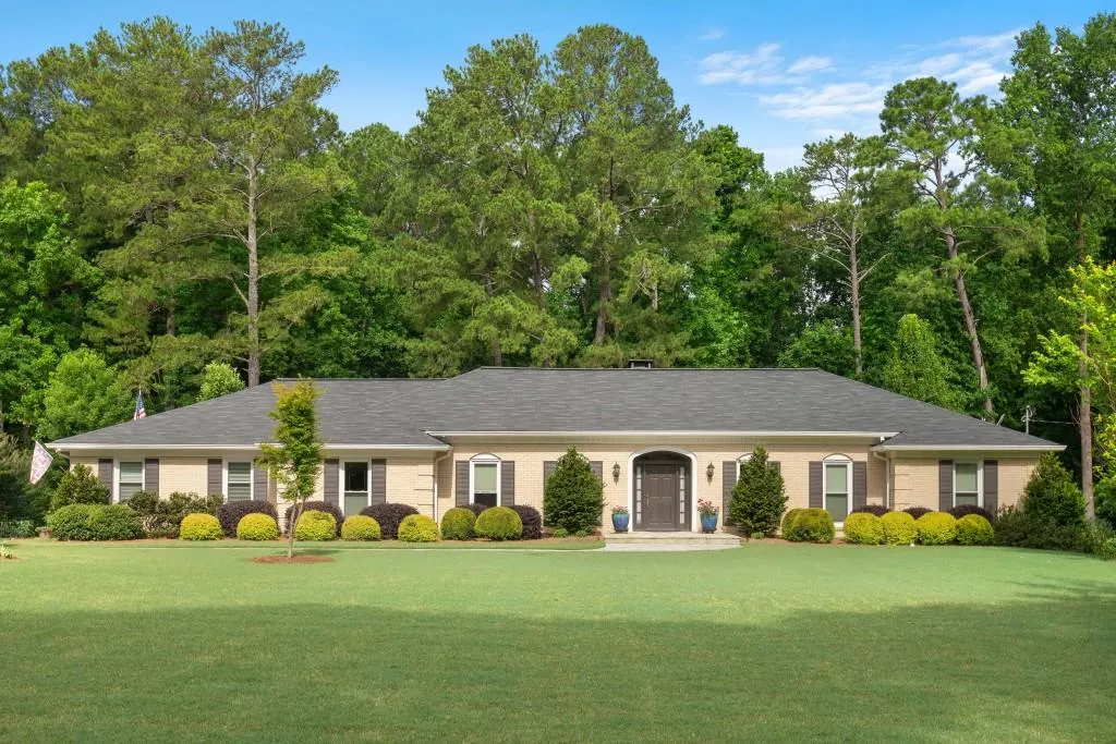 7620 Nesbit Ferry Road, Sandy Springs, Georgia 30350, 4 Bedrooms Bedrooms, ,4 BathroomsBathrooms,Residential,Sold,7620 Nesbit Ferry Road,6908871