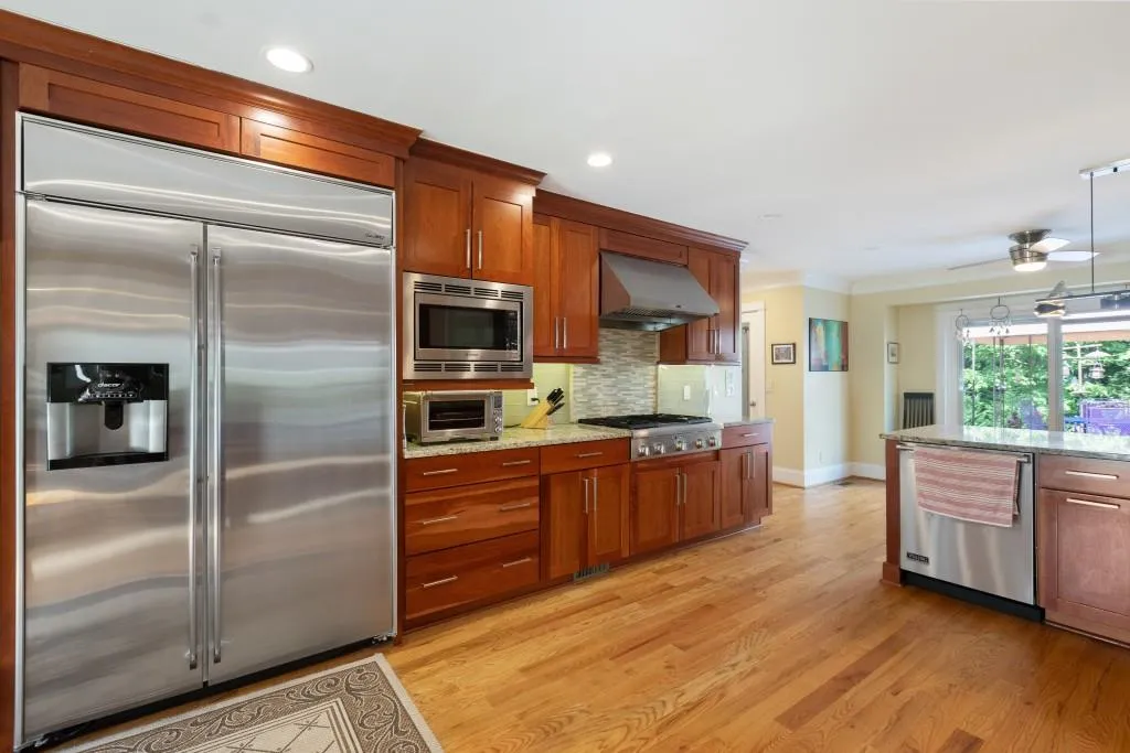 7620 Nesbit Ferry Road, Sandy Springs, Georgia 30350, 4 Bedrooms Bedrooms, ,4 BathroomsBathrooms,Residential,Sold,7620 Nesbit Ferry Road,6908871