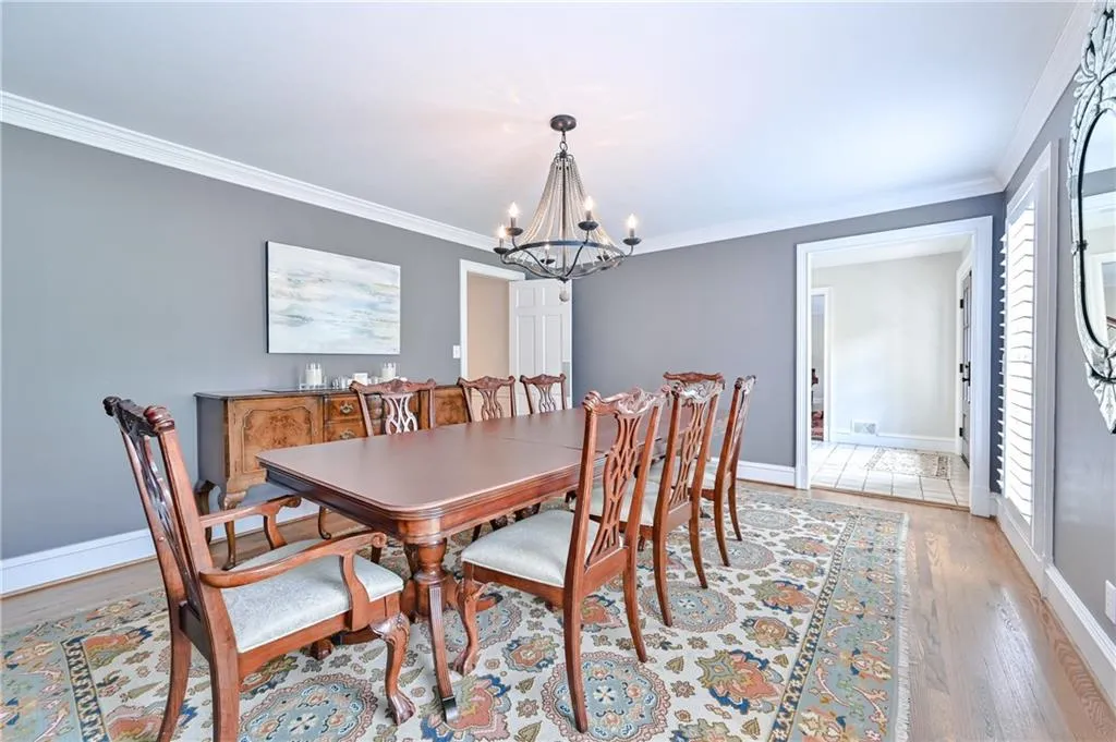 5975 Riverwood Drive, Atlanta, Georgia 30328, 5 Bedrooms Bedrooms, ,3 BathroomsBathrooms,Residential,Sold,5975 Riverwood Drive,6745634