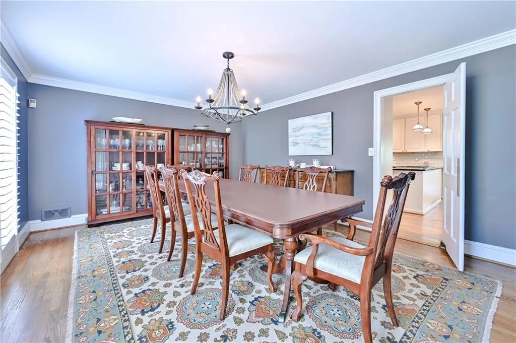 5975 Riverwood Drive, Atlanta, Georgia 30328, 5 Bedrooms Bedrooms, ,3 BathroomsBathrooms,Residential,Sold,5975 Riverwood Drive,6745634