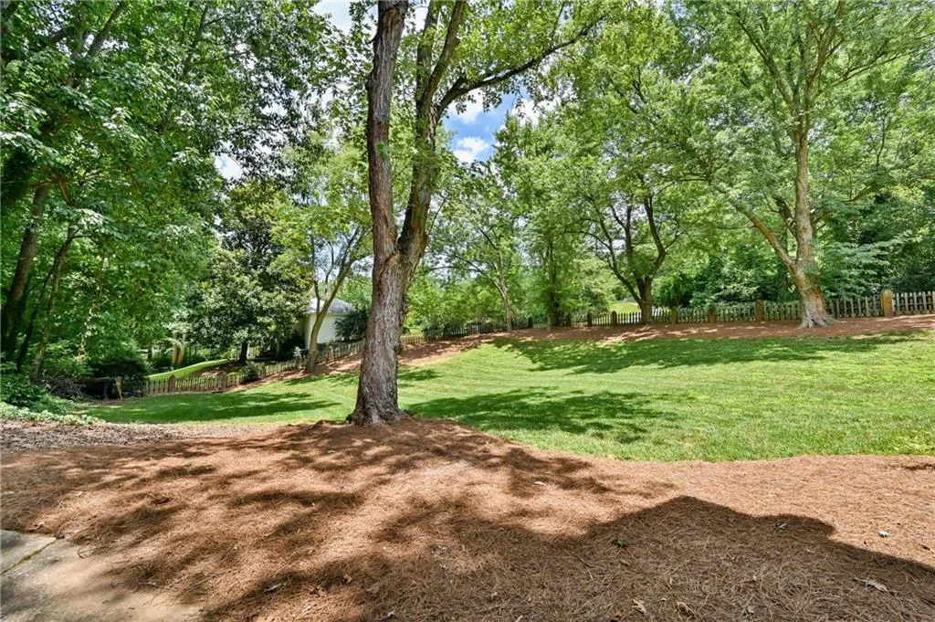 5975 Riverwood Drive, Atlanta, Georgia 30328, 5 Bedrooms Bedrooms, ,3 BathroomsBathrooms,Residential,Sold,5975 Riverwood Drive,6745634