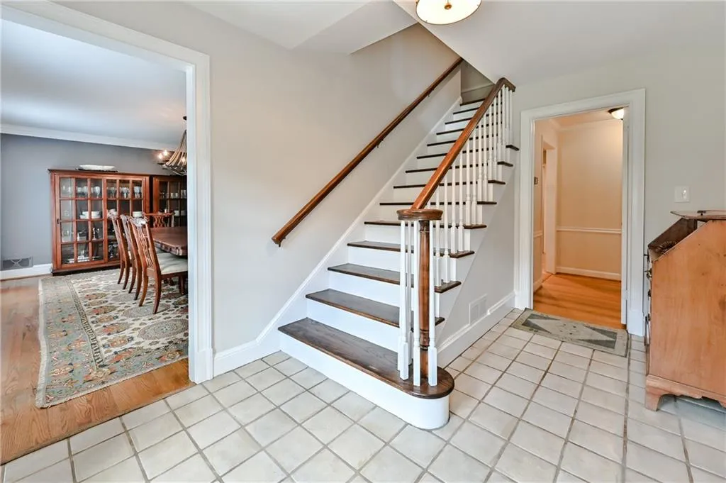 5975 Riverwood Drive, Atlanta, Georgia 30328, 5 Bedrooms Bedrooms, ,3 BathroomsBathrooms,Residential,Sold,5975 Riverwood Drive,6745634