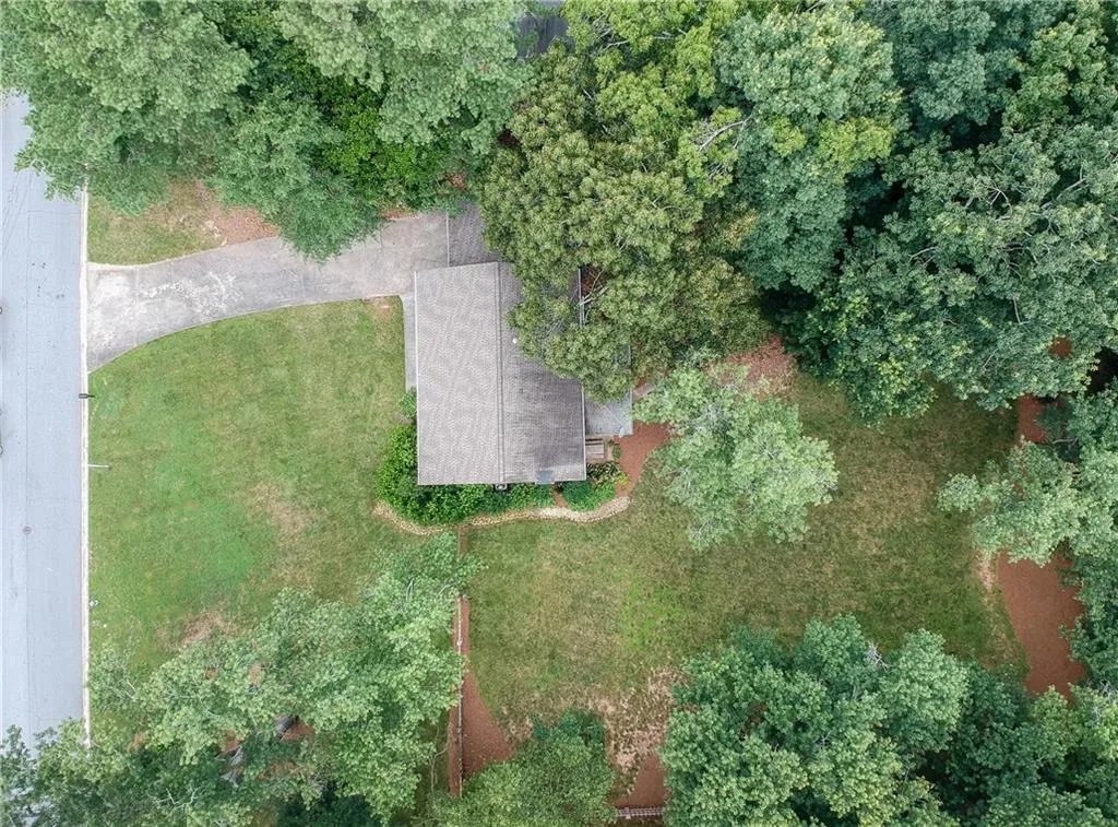 5975 Riverwood Drive, Atlanta, Georgia 30328, 5 Bedrooms Bedrooms, ,3 BathroomsBathrooms,Residential,Sold,5975 Riverwood Drive,6745634