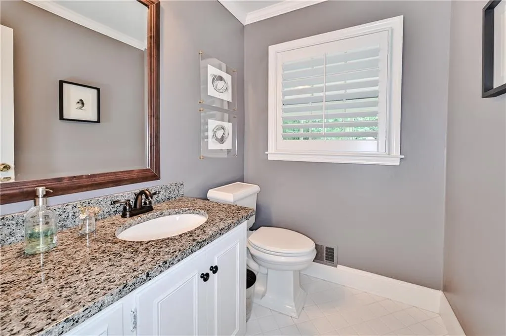5975 Riverwood Drive, Atlanta, Georgia 30328, 5 Bedrooms Bedrooms, ,3 BathroomsBathrooms,Residential,Sold,5975 Riverwood Drive,6745634