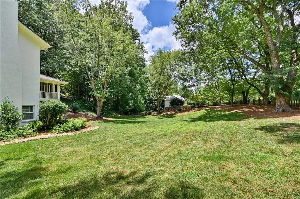 5975 Riverwood Drive, Atlanta, Georgia 30328, 5 Bedrooms Bedrooms, ,3 BathroomsBathrooms,Residential,Sold,5975 Riverwood Drive,6745634